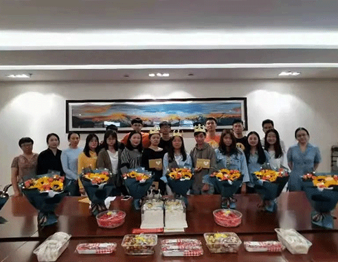 云南卓尔九月生日聚会
